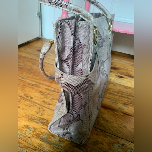 Women’s large Joan River’s snakeskin patterned bag - Picture 3 of 14